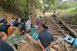 詹姆斯谈限制76人到94分：我们别无选择 因为我们的失误太多了